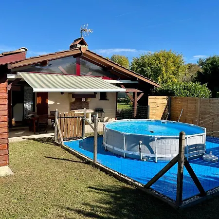 Holiday home Du Medoc - Day Cruise En Bateau Prive, Peche En Mer, Et Visite Guidee Des Chateaux Du Medoc Lesparre-Medoc
